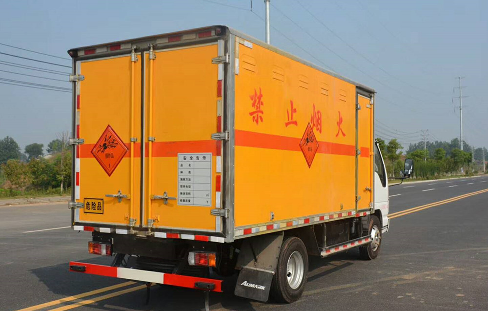 慶鈴五十鈴4米1(藍(lán)牌)爆破器材車