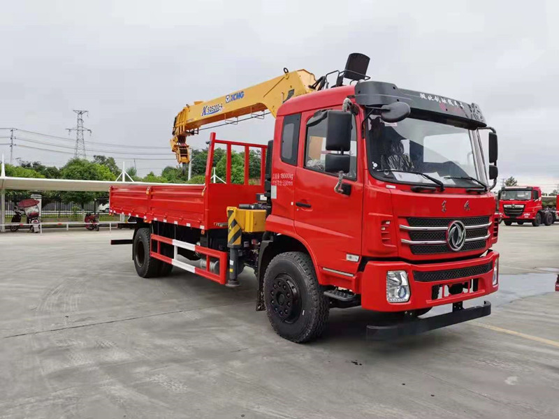 國(guó)六東風(fēng)隨專K5徐工8K單橋隨車(chē)吊