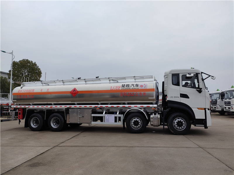 國(guó)六東風(fēng)天龍柴汽油25.2方鋁合金油罐車